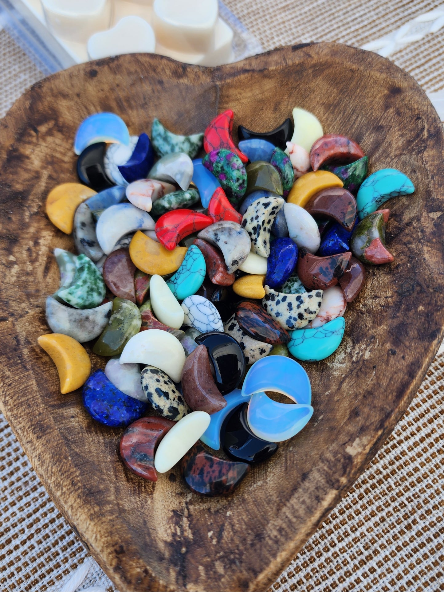 Mini crystal moon carving